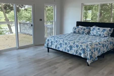 Unwind On Elk River: Premier Waterfront Rental In Alabama